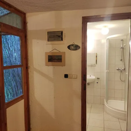 Csecsi Ueduelo Замарди