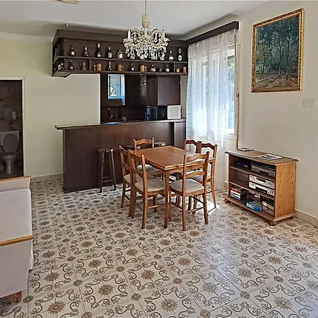 Csecsi Ueduelo Holiday home Zamardi